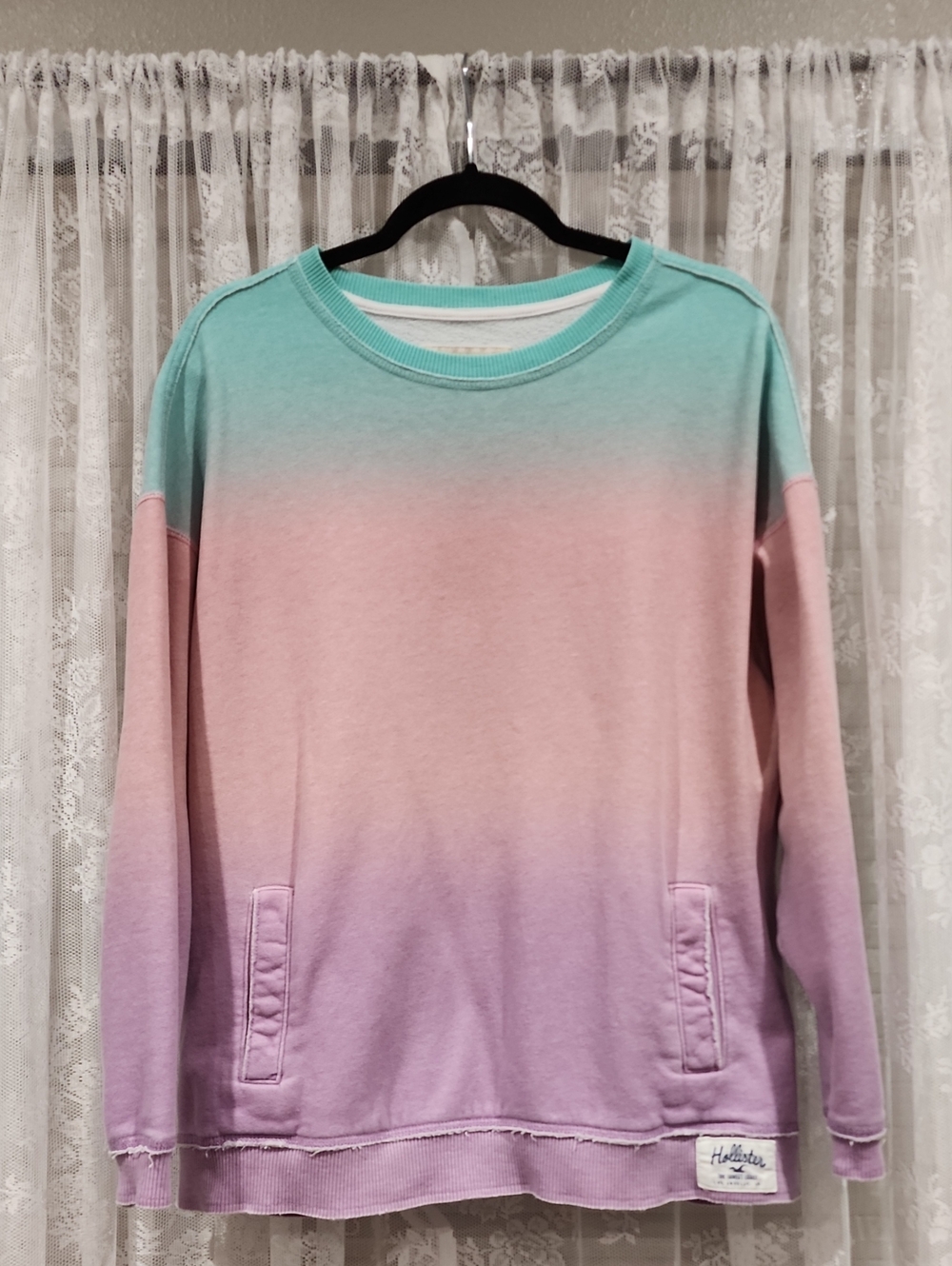 HOLLISTER SWEATSHIRT